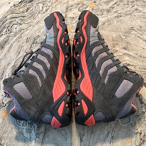 Columbia high top hiking boots gray and orange, size 9, like new - Picture 1 of 11
